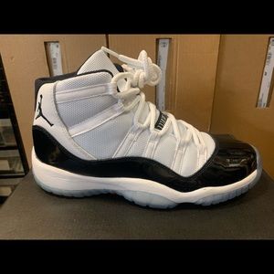 Air Jordan Retro 11 Concord 7y - 8.5 WMNS